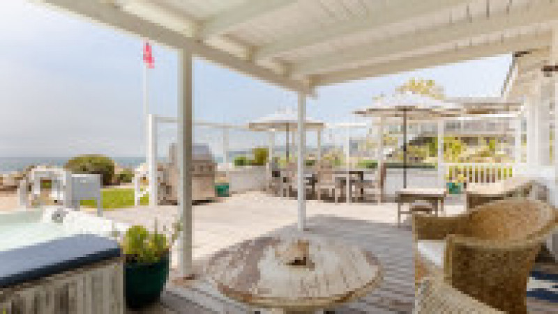 Mila Kunis și Ashton Kutcher și-au pus casa de pe plajă pe Airbnb și invită turiștii să stea gratis acolo. FOTO: Profimedia Images | Poza 13 din 16