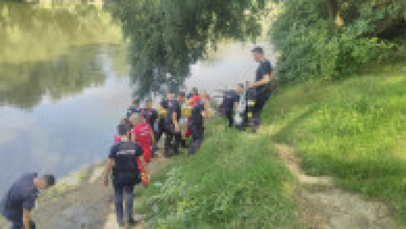 O adolescentă de 16 ani a fost salvată din apa râului Someș. Sursa foto: PresaSM | Poza 10 din 11