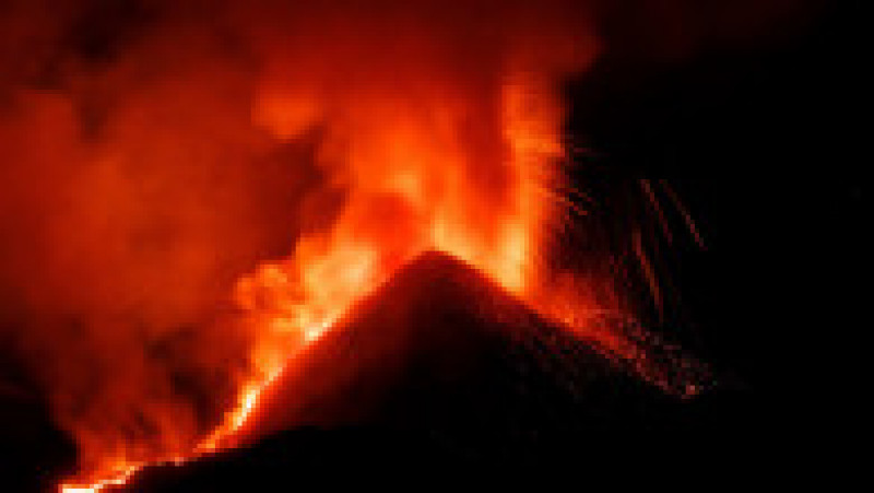 Vulcanul Etna, unul dintre cei mai activi din lume, a intrat din nou în erupție duminică seară. Foto: Profimedia Images | Poza 5 din 6
