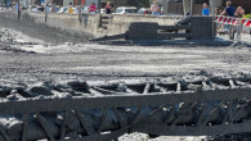 Ploile torențiale din Italia au provocat o uriașă alunecare de teren într-un oraș din nord-vestul Italiei. FOTO: Profimedia Images | Poza 1 din 8