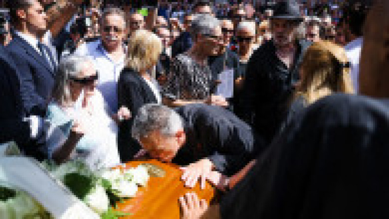 Slujba de înmormântare a avut loc în biserica catolică Santi Nereo e Achilleo din Milano Sursa foto: Profimedia Images | Poza 6 din 8