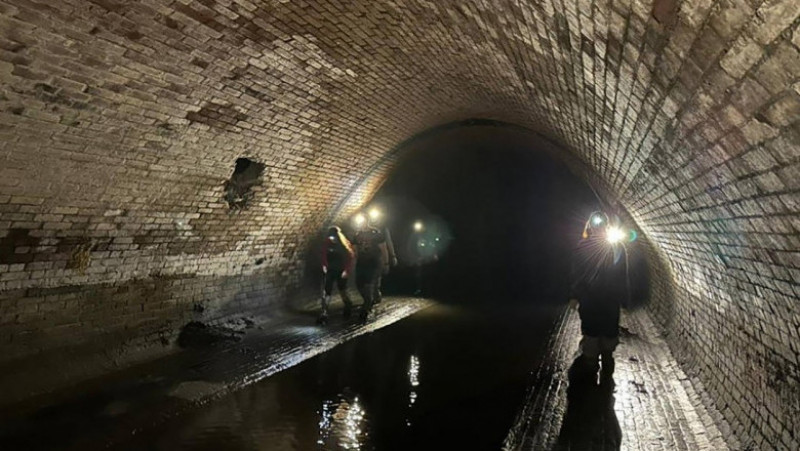 Cadavrele a cinci persoane au fost găsite în sistemul de canalizare din Moscova. FOTO: Profimedia Images