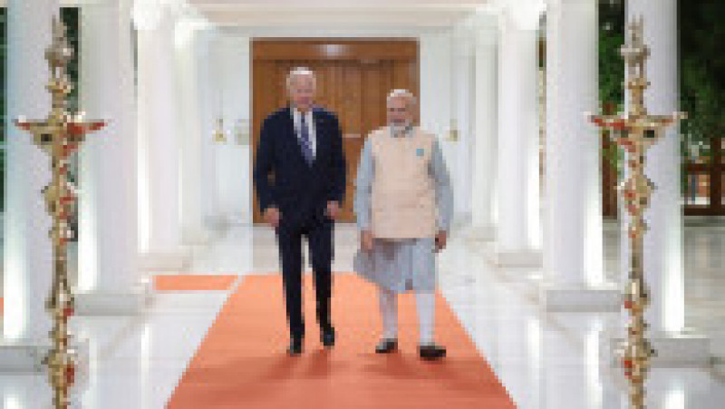 Întrevederea celor doi lideri în capitala indiană a fost o continuare a dialogului lor desfăşurat cu ocazia fastuoasei vizite de stat efectuate în SUA în iunie de Narendra Modi. Acesta din urmă s-a declarat, într-un comunicat comun emis vineri, "nerăbdător" să-l primească din nou pe preşedintele american anul viitor la o reuniune a Dialogului de Securitate Cvadrilateral FOTO: Profimedia Images | Poza 1 din 9
