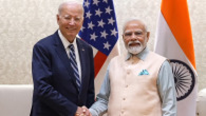 Întrevederea celor doi lideri în capitala indiană a fost o continuare a dialogului lor desfăşurat cu ocazia fastuoasei vizite de stat efectuate în SUA în iunie de Narendra Modi. Acesta din urmă s-a declarat, într-un comunicat comun emis vineri, "nerăbdător" să-l primească din nou pe preşedintele american anul viitor la o reuniune a Dialogului de Securitate Cvadrilateral FOTO: Profimedia Images | Poza 7 din 9