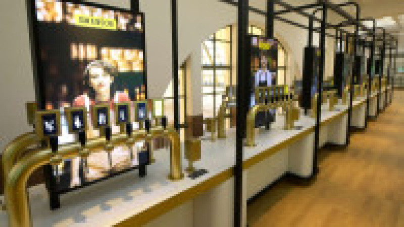 Belgia, ţară cu o populaţie de 11,5 milioane de locuitori, numără pe teritoriul său 430 de fabrici de bere, care asigură 6.900 de locuri de muncă directe şi 50.000 indirecte. FOTO: Profimedia Images | Poza 22 din 23