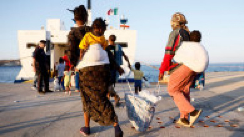 Haos în Lampedusa, asaltată de migranți. FOTO: Profimedia Images | Poza 12 din 20