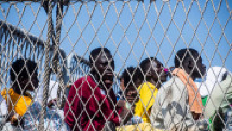 Haos în Lampedusa, asaltată de migranți. FOTO: Profimedia Images | Poza 5 din 20