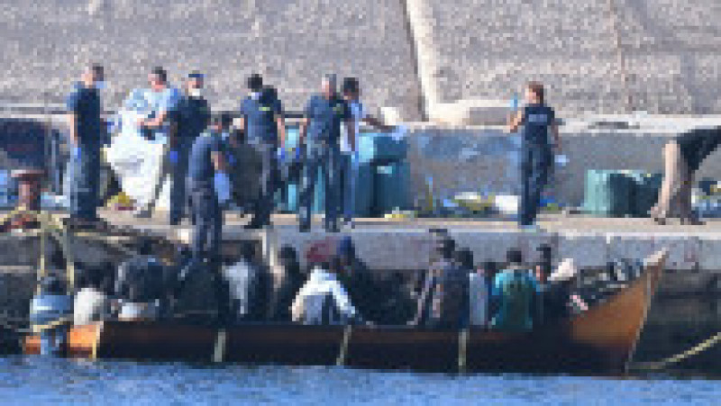 Haos în Lampedusa, asaltată de migranți. FOTO: Profimedia Images | Poza 18 din 20
