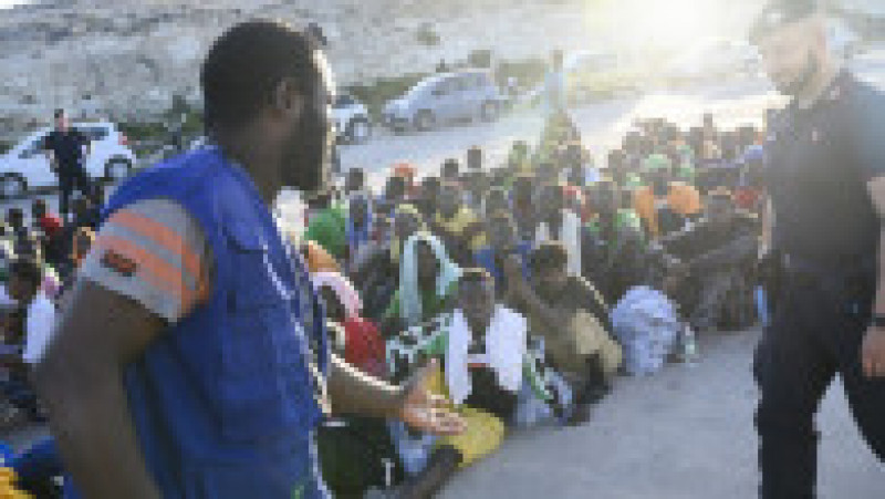 Haos în Lampedusa, asaltată de migranți. FOTO: Profimedia Images | Poza 13 din 20