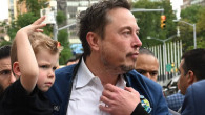 Musk s-a dus cu copilul în brațe la discuțiile cu Erdogan despre Tesla și rețeaua Starlink. FOTO: Profimedia Images | Poza 7 din 7