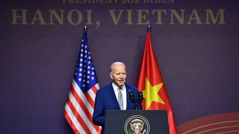 Biden a încadrat această întărire a relaţiilor cu Vietnamul în reţeaua de alianţe pe care o ţese de la sosirea sa la Casa Albă. FOTO: Profimedia Images