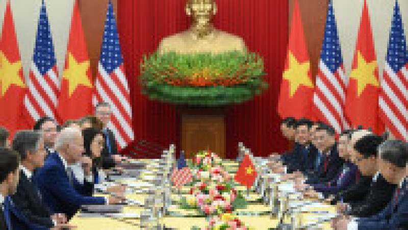 Biden a încadrat această întărire a relaţiilor cu Vietnamul în reţeaua de alianţe pe care o ţese de la sosirea sa la Casa Albă. FOTO: Profimedia Images | Poza 9 din 11