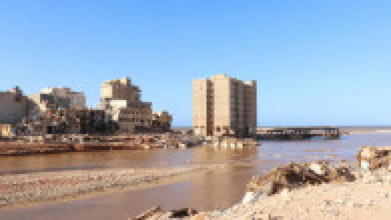 Apele mai calde ale mării, haosul politic şi infrastructura deficitară se află la originea efectelor devastatoare ale inundaţiilor recente care au ucis cel puţin 2.300 de persoane în Libia. FOTO: Profimedia Images | Poza 6 din 6