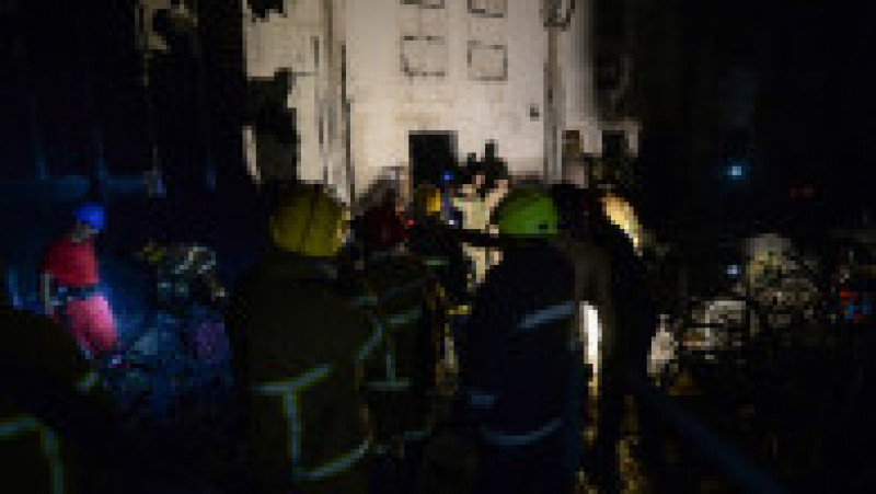 Tragedie la o nuntă din Irak. 100 de morți și 150 de răniți după un incendiu, sala a luat foc din cauza artificiilor folosite. FOTO: Profimedia Images | Poza 11 din 12