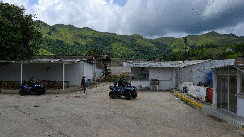 Sub conducerea lui Flores, Torocon a devenit un adăpost de lux pentru pentru gruparea Tren de Aragua. În curtea închisorii a fost amenajată o mică grădină zoologică, un loc de joacă pentru copii, dar și un club de noapte și o piscină. Sursa foto Profimedia Images
