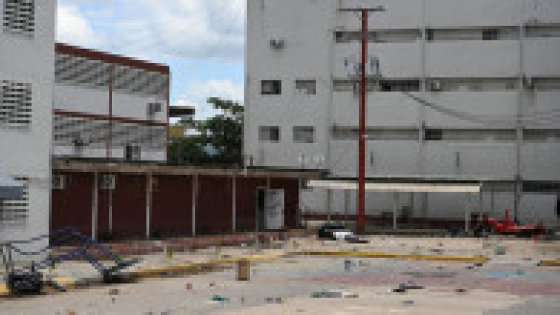 Sub conducerea lui Flores, Torocon a devenit un adăpost de lux pentru pentru gruparea Tren de Aragua. În curtea închisorii a fost amenajată o mică grădină zoologică, un loc de joacă pentru copii, dar și un club de noapte și o piscină. Sursa foto Profimedia Images | Poza 18 din 29