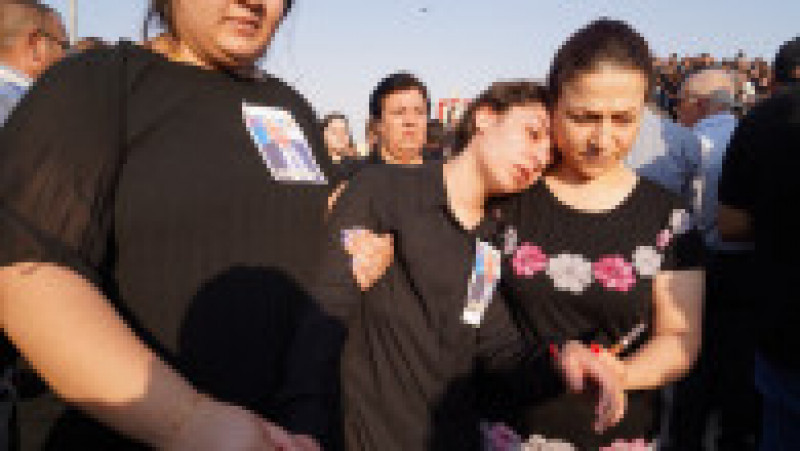 Martorii la tragedia de la nunta din Irak povestesc momentele de groază din timpul incendiului în care au murit aproape 100 de persoane iar 100 au fost rănite. FOTO: Profimedia Images | Poza 5 din 11