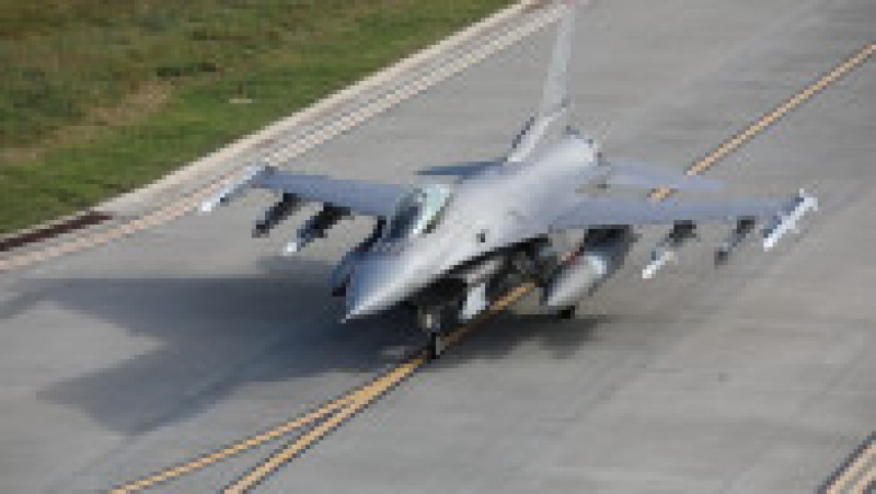 Avioane de luptă F-16 ale SUA au ajuns în România. Foto: MApN și Forțele Aeriene Române | Poza 1 din 11