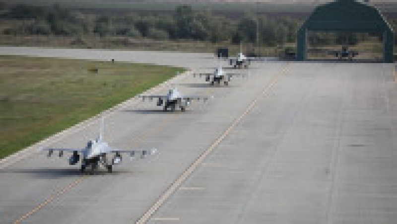 Avioane de luptă F-16 ale SUA au ajuns în România. Foto: MApN și Forțele Aeriene Române | Poza 2 din 11