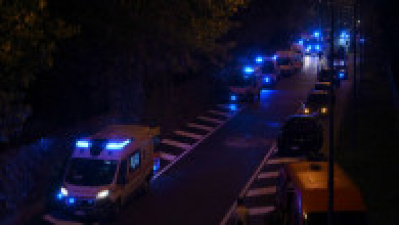 Accidentul s-a produs ieri seară, în nordul Italiei. Autocarul era plin de turiști, printre care ucraineni, germani și francezi. Înălțimea podului era de 15 metri. Sursa foto: Profimedia Images | Poza 3 din 25