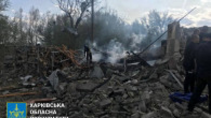 49 de morți după ce o rachetă rusească a lovit un magazin alimentar în regiunea Harkov. Foto: Profimedia | Poza 4 din 5