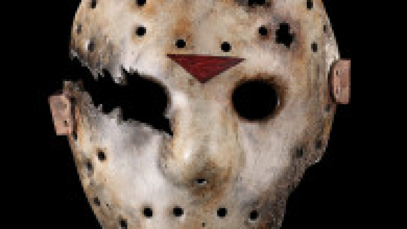 Masca personajului Jason Vorhees din horror-ul „Vineri 13”. Foto: Profimedia Images | Poza 3 din 9