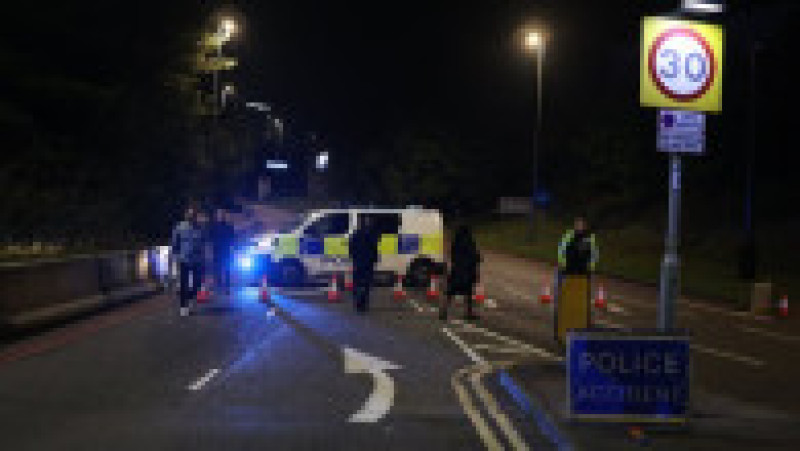 Incendiu de proporţii în parcarea terminalului Aeroportului Luton din Londra. Foto: Profimedia | Poza 5 din 8