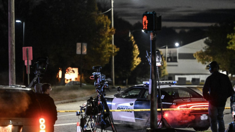 Nimeni nu iese din casă în Maine, frica a cuprins orașul după atacul armat. Bărbatul care a ucis 18 oameni e căutat de 24 de ore. FOTO: Profimedia Images