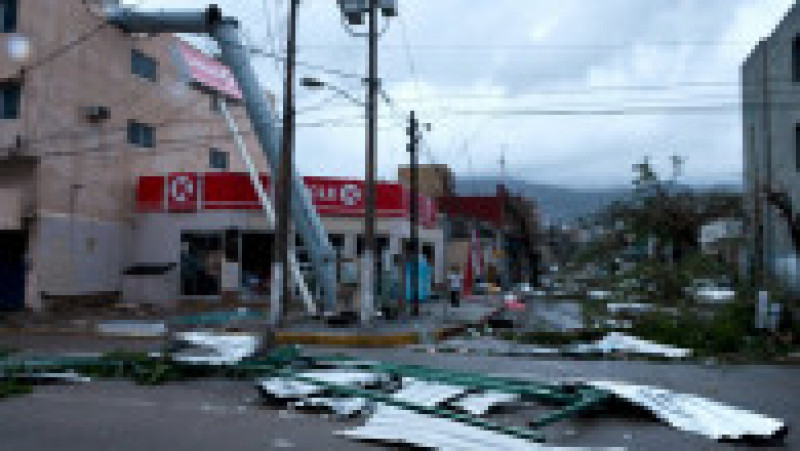 Faimoasa stațiune Acapulco de pe litoralul mexican a fost devastată de un uragan de categorie maximă, 5. FOTO: Profimedia Images | Poza 1 din 16