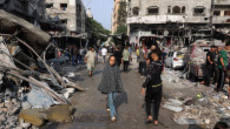 Sute de clădiri au fost făcute una cu pământul noaptea trecută în Fâșia Gaza, în cele mai intense atacuri de până acum. FOTO: Profimedia Images | Poza 4 din 14