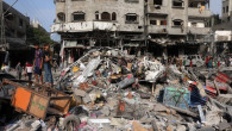Sute de clădiri au fost făcute una cu pământul noaptea trecută în Fâșia Gaza, în cele mai intense atacuri de până acum. FOTO: Profimedia Images | Poza 10 din 14