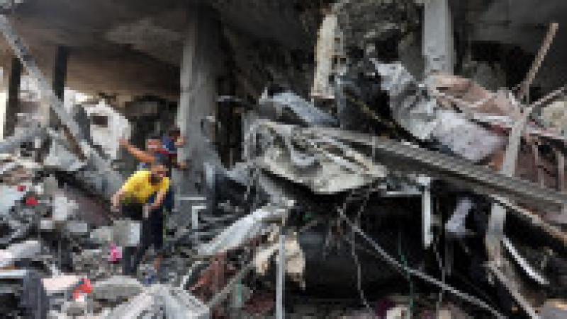Sute de clădiri au fost făcute una cu pământul noaptea trecută în Fâșia Gaza, în cele mai intense atacuri de până acum. FOTO: Profimedia Images | Poza 7 din 14
