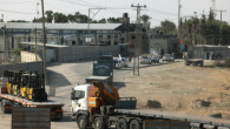 Primele camioane cu ajutoare umanitare intră în Gaza. Sursa foto: Profimedia Images | Poza 12 din 14