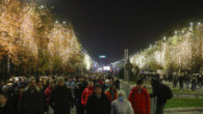 Luminițele de sărbători s-au aprins în București, iar Târgul de Crăciun și-a deschis porțile în Piața Constituției. Foto: Inquam Photos / George Calin | Poza 7 din 30