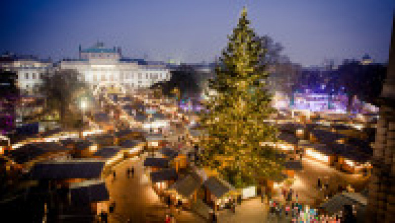 Târgul de Crăciun din Viena. Foto: Shutterstock | Poza 8 din 22