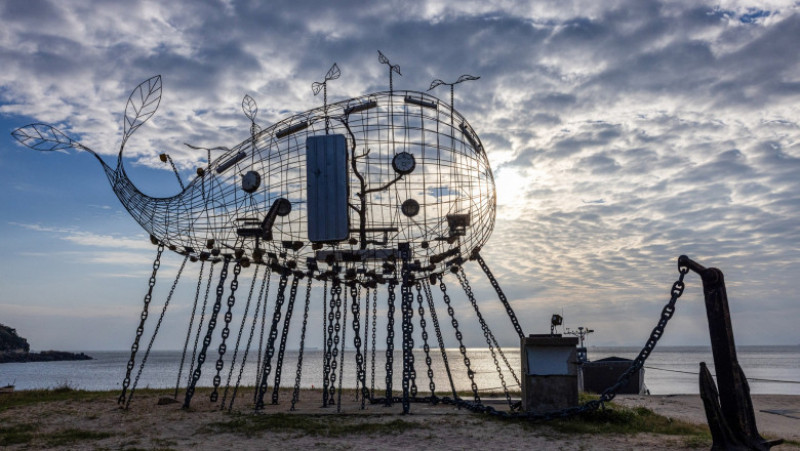 Instalațiile militare de pe insulele Matsu au fost transformate în exponate de artă futuristă „cyberpunk” pentru festivalul Matsu Biennial. Foto: Profimedia Images