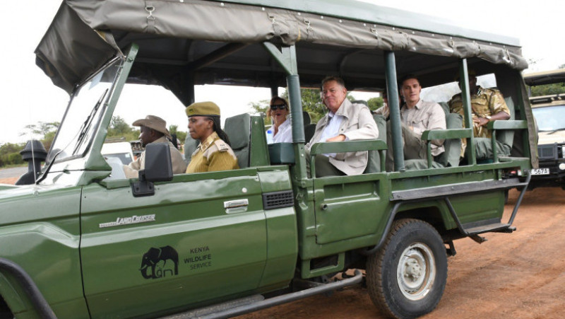 Klaus și Carmen Iohannis, în safari, în Kenya. Foto: Twitter/Kenya Wildlife Service