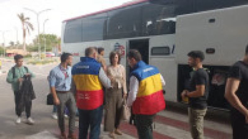 Cetățeni români evacuați recent din Fâșia Gaza. Foto: Facebook/MAE | Poza 12 din 13