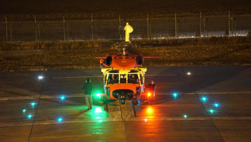 Primul elicopter BlackHawk, destinat gestionării situaţiilor de urgenţă, a ajuns la sediul Inspectoratului General de Aviaţie al MAI. FOTO: Facebook/ Inspectoratul General de Aviatie al M.A.I. 