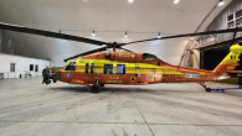 Primul elicopter BlackHawk, destinat gestionării situaţiilor de urgenţă, a ajuns la sediul Inspectoratului General de Aviaţie al MAI în noiembrie 2023. FOTO: Facebook/ Inspectoratul General de Aviatie al M.A.I. | Poza 4 din 4
