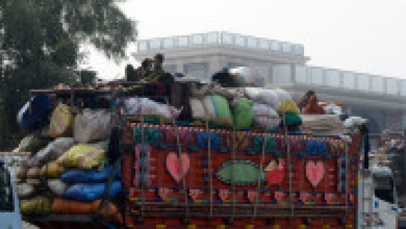 Sute de mii de afgani sunt expulzați din Pakistan înapoi în țara de origine. Foto: Profimedia Images | Poza 10 din 16
