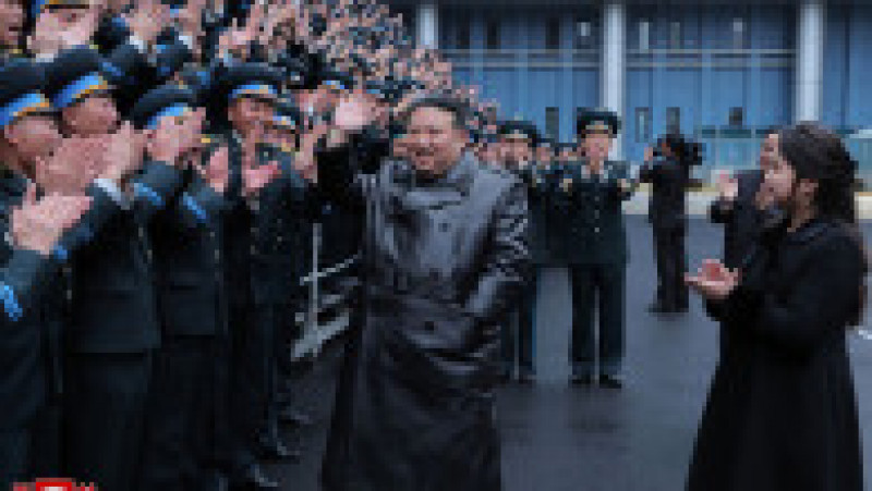 Kim Jong Un sosește la banchet. Sursa foto: Profimedia Images | Poza 1 din 6