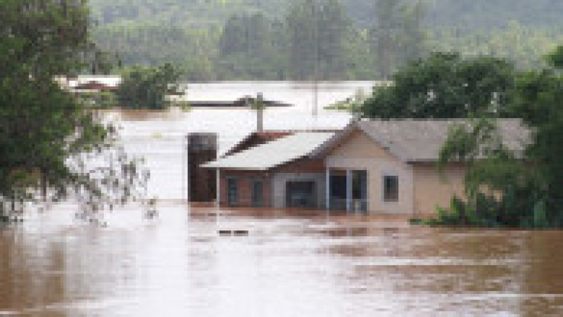 În ultima săptămână, sudul Braziliei a fost lovit de furtuni puternice însoțite de ploi intense. FOTO: Profimedia Images | Poza 4 din 8