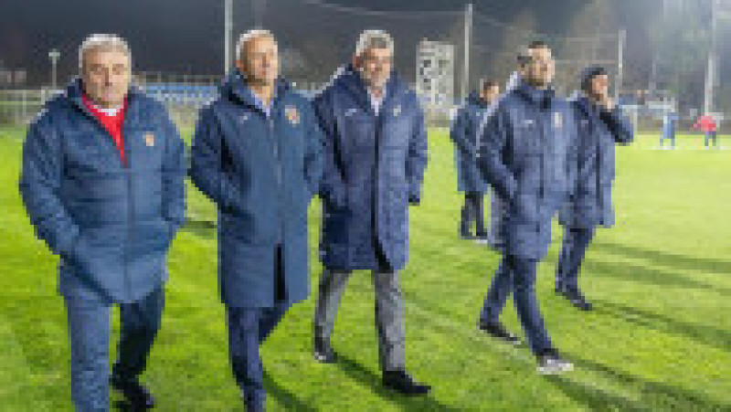 Marcel Ciolacu a mers în cantonamentul echipei naționale de fotbal a României. Foto: Facebook | Poza 2 din 5