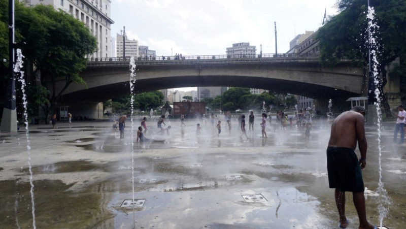 Brazilia a înregistrat cea mai ridicată temperatură din istoria datelor sale meteorologice, 44,8 de grade Celsius. FOTO: Profimedia Images