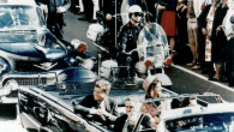 60 de ani de la asasinarea președintelui american JFK, împușcat de la distanță în timpul unei parade din Dallas. Sursa foto Profimedia Images | Poza 20 din 35