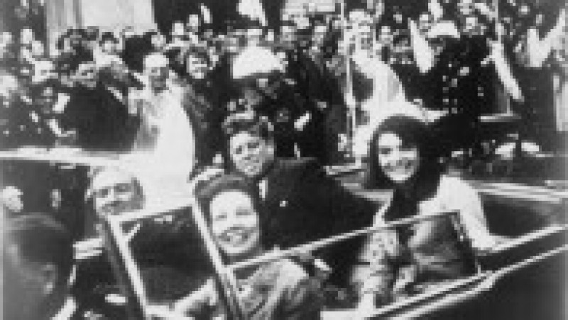 60 de ani de la asasinarea președintelui american JFK, împușcat de la distanță în timpul unei parade din Dallas. Sursa foto Profimedia Images | Poza 1 din 35