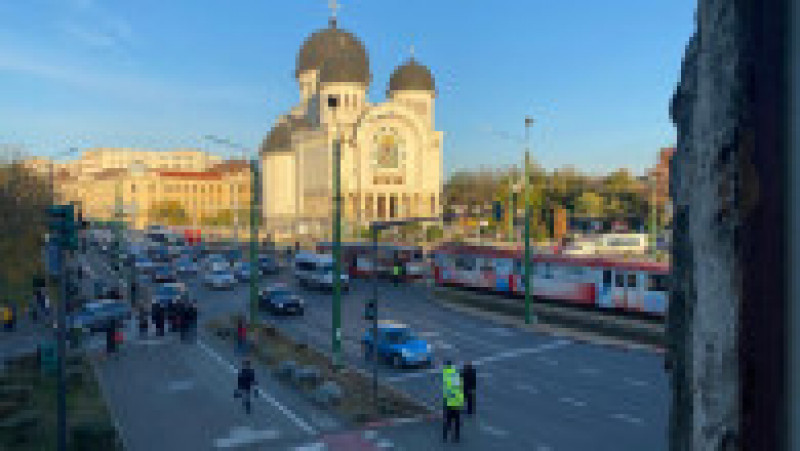 Două tramvaie s-au ciocnit în Arad, dup ce un vatman ar fi schimbat greșit macazul. Sursa foto: Aradon.ro | Poza 2 din 6