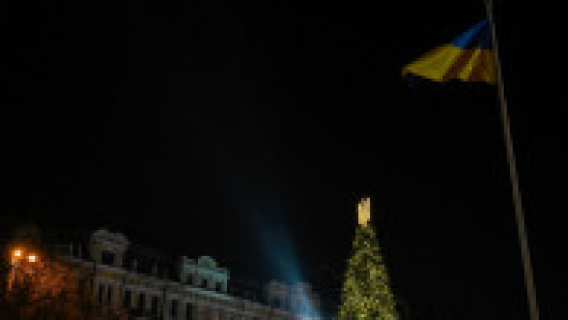 Primarul Kievului a aprins luminițele în uriașul brad de Crăciun din fața catedralei Sfânta Sofia. FOTO: Profimedia Images | Poza 30 din 34