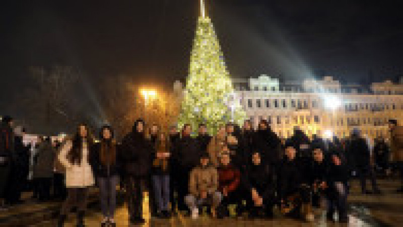 Primarul Kievului a aprins luminițele în uriașul brad de Crăciun din fața catedralei Sfânta Sofia. FOTO: Profimedia Images | Poza 14 din 34